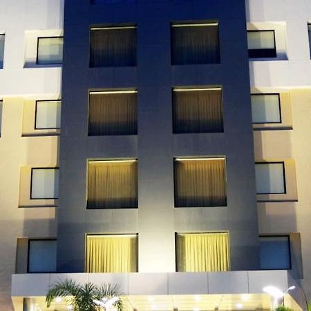 Vinstar Serviced Apartments Hinjawadi Buitenkant foto